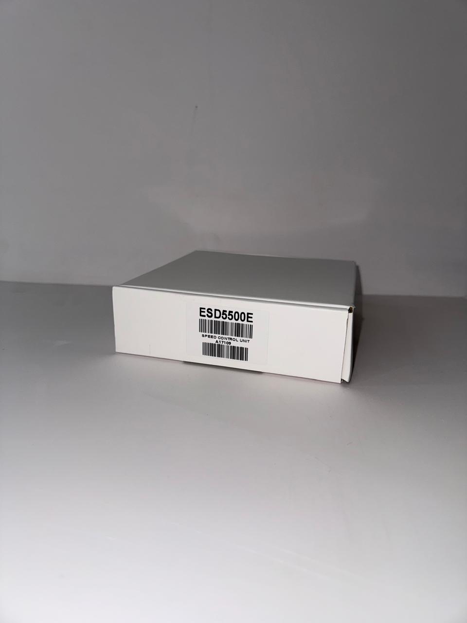 REGULADOR DE VELOCIDAD PARA GENERADORES MODELO ESD5500-E